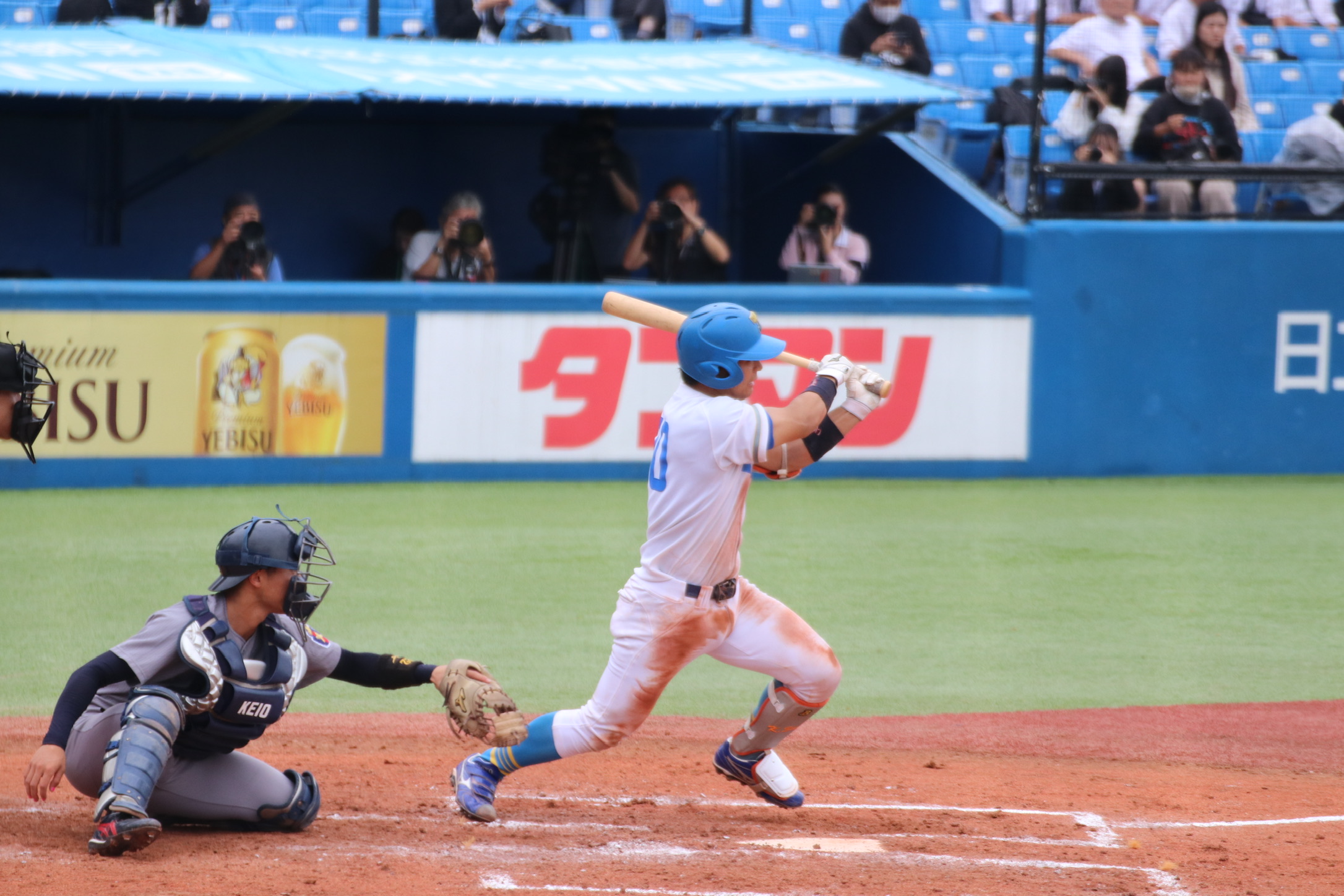 大きな追加点となるタイムリーを放った杉浦（撮影・清水央太郎）