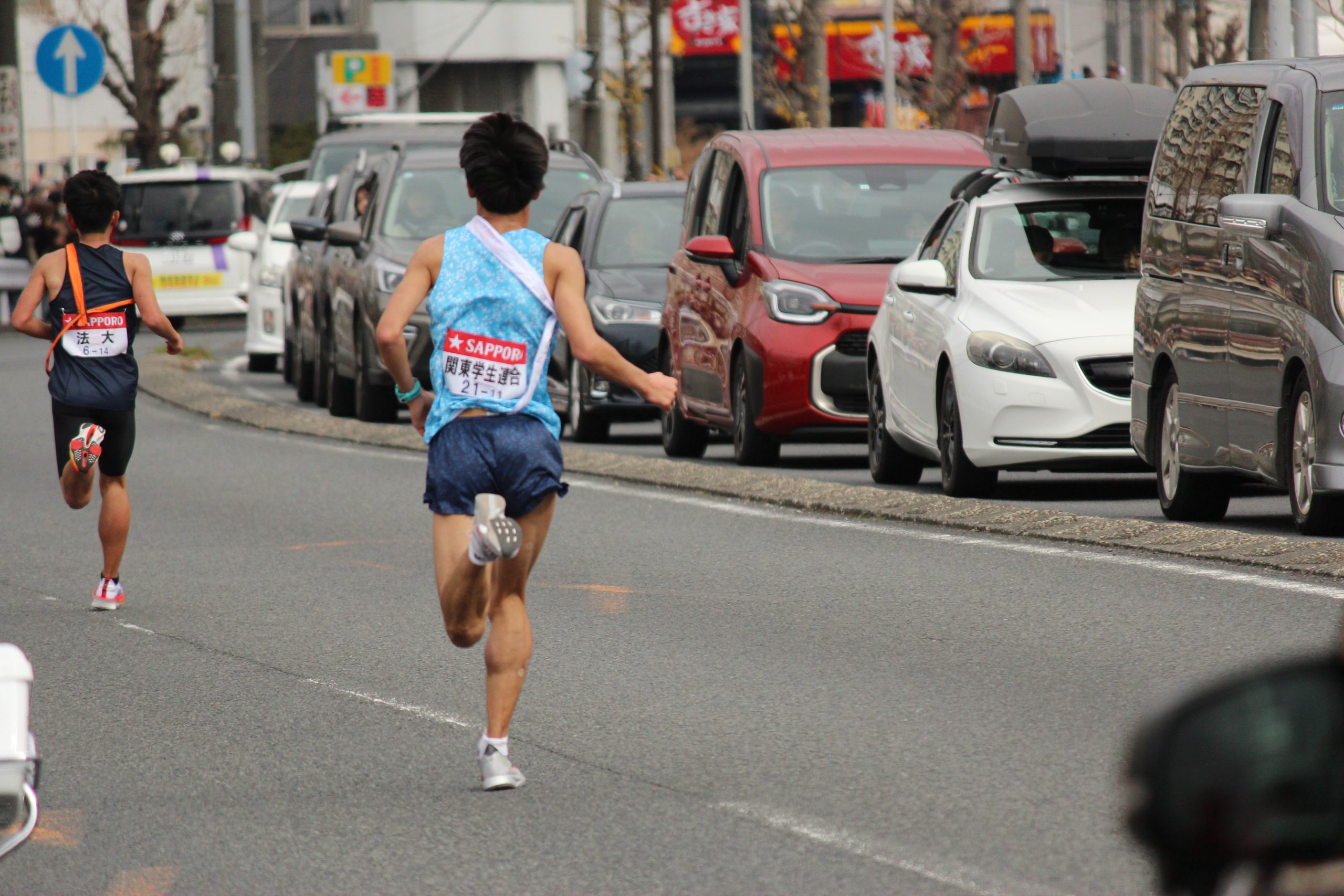 古川選手　法政を追う